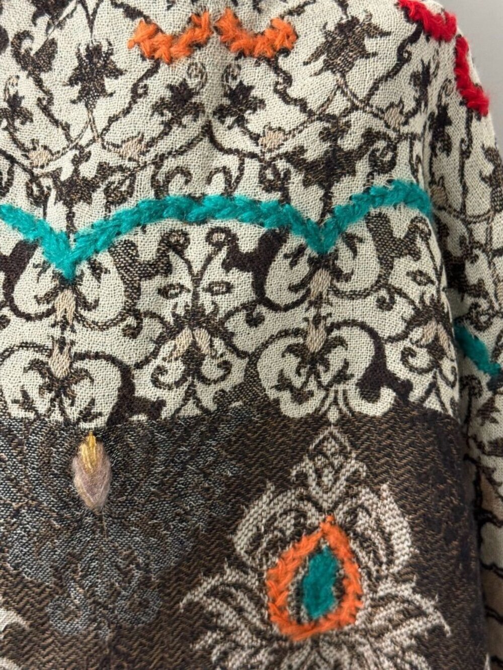 Bul-Bul Handicraft Pure Wool Scarf Embroidered Colorful Yarn Paisley 26"W x 71"L - Picture 7 of 10